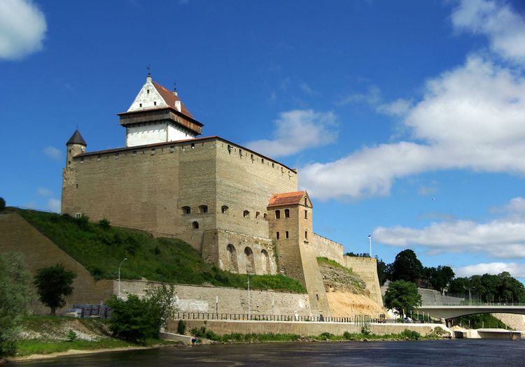 Festung Narva.jpg