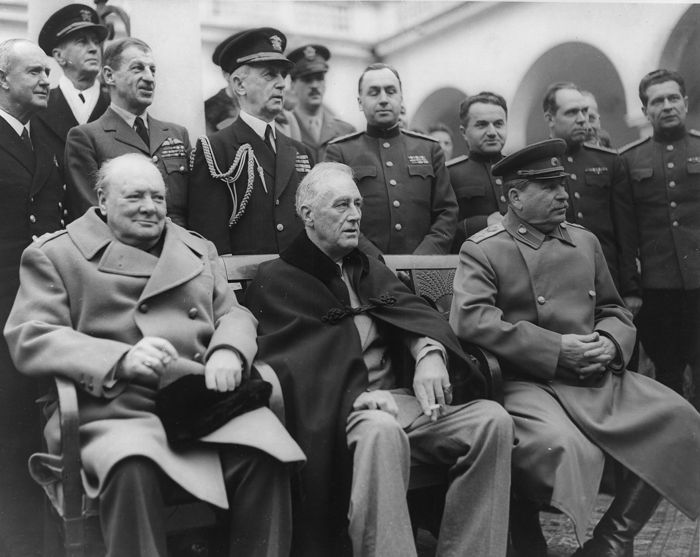 Konferenz Jalta 1945 Gruppenbild.jpg
