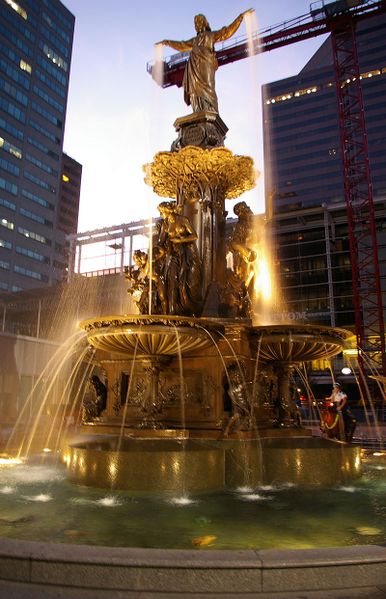 Datei:Tyler Davidson Fountain.jpg